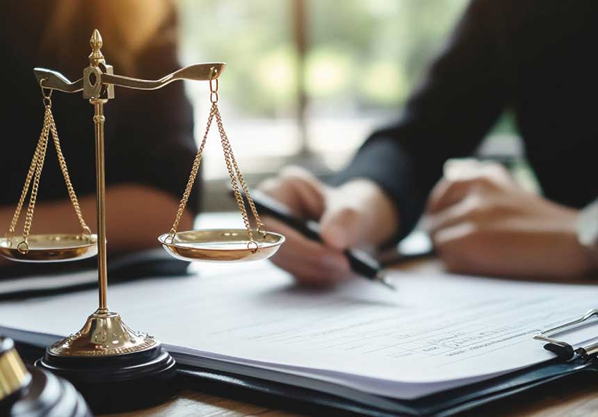 الاستشارات القانونية